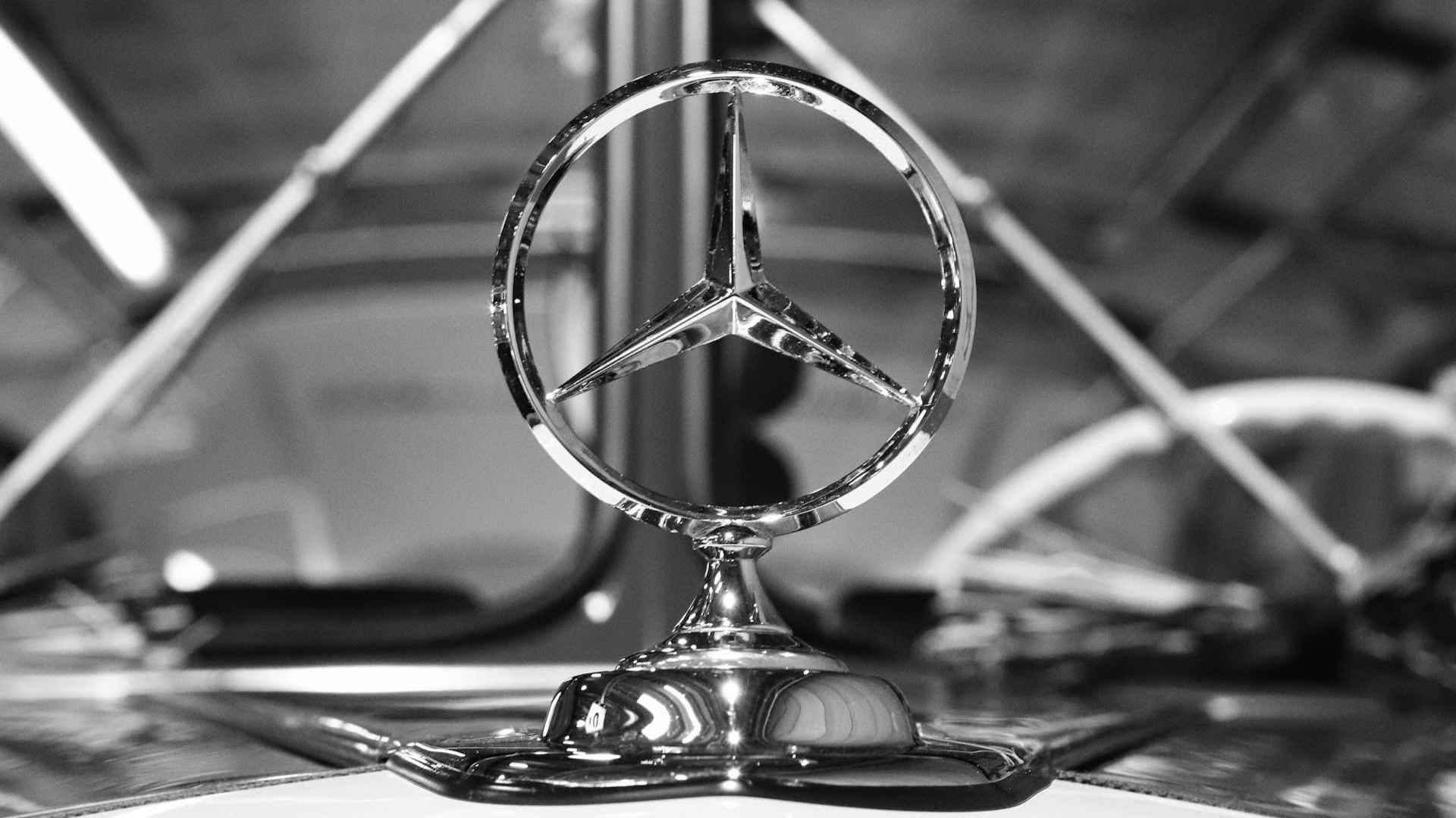 Historia marki Mercedes-Benz – skąd się wzięło słynne logo?