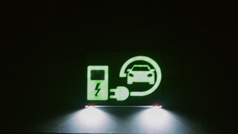 Elektryki nie tylko osobówki – elektryczne ciężarówki Mercedes