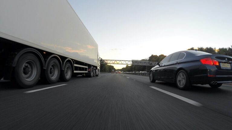 Fleetboard – co to jest i jakie ma zastosowanie w ciężarówkach Mercedesa?