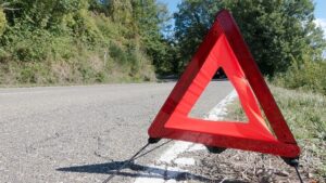 trójkąt ostrzegający o kolizji